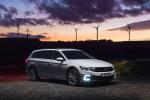 Volkswagen Passat GTE Estate 2019 года (UK)